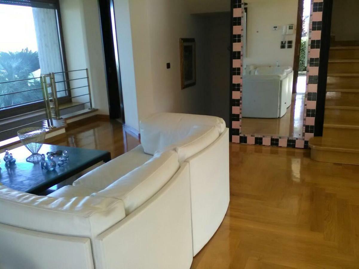 Villa Angela San Benedetto del Tronto Bagian luar foto